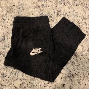 Nike lounge cropped pants